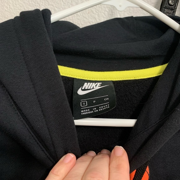 Nike Kyrie Irving SpongeBob hoodie - Picture 3 of 4